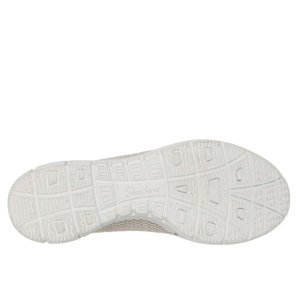 NWT Skechers Women's Cream Slip-On Shoes - Picture 3 of 4